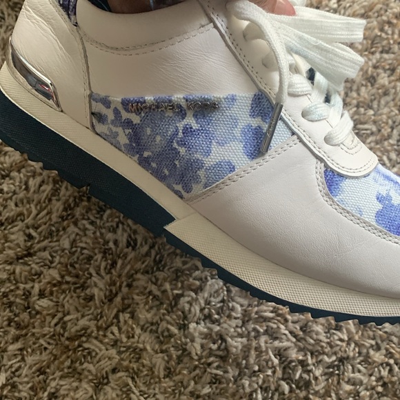 Michael Kors women’s gym shoes - Picture 5 of 5